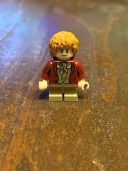 LEGO Bilbo Baggins / Dark Red Coat Minifigure lor030