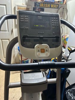 Precor 5.31 Elliptical Trainer