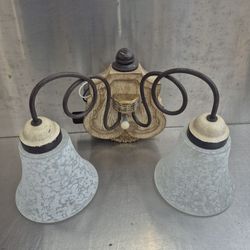 Bath 🛁  Vanity Lights.