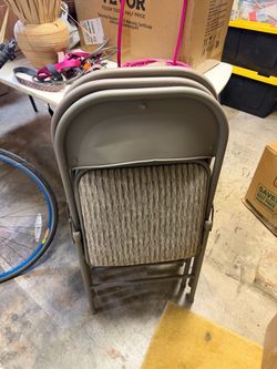 12 foldable metal chairs padded