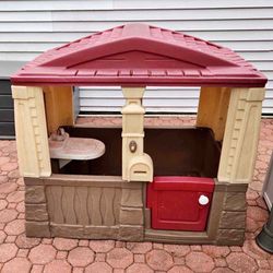 Playhouse By Little Tykes 