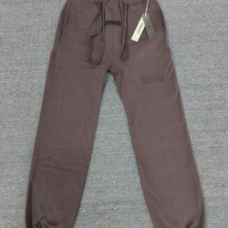 Essential Sweatpants