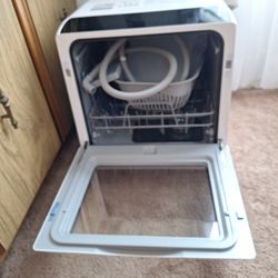 HAVA Compact Countertop Dishwasher