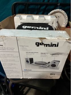 Gemini modern Bluetooth turntable system new ever use