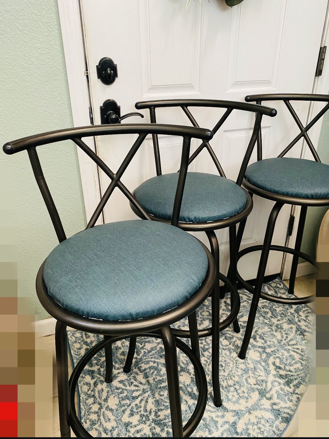 3 Bar Stools