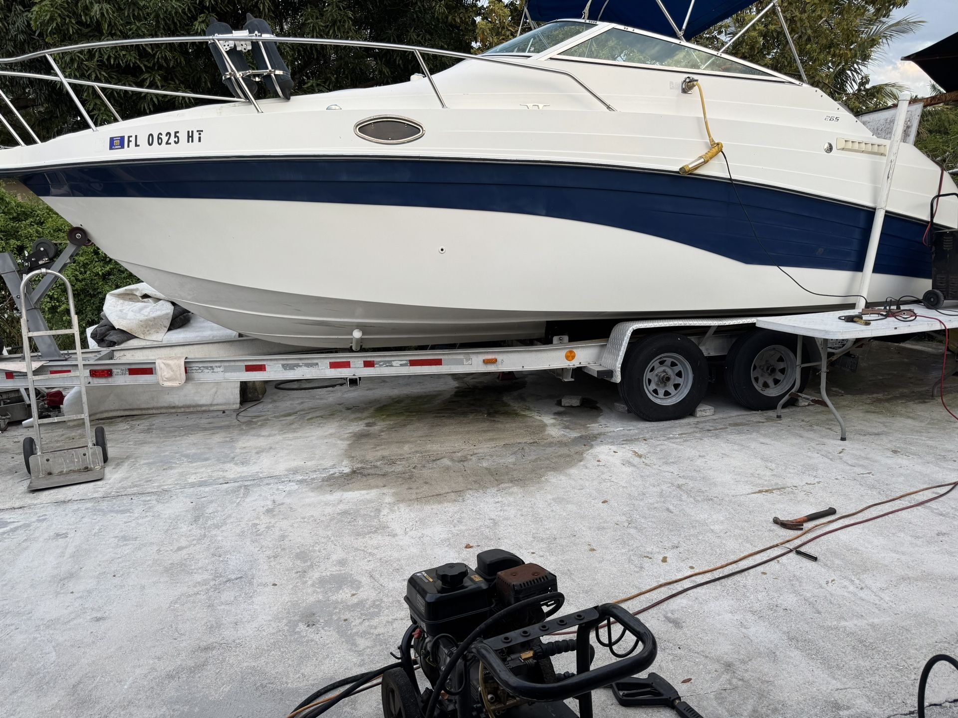 Celebrity 27 feet boat In great conditions