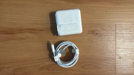 Apple USB C to MagSafe 3 70W Macbook Charger