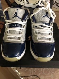 Boys jordan retro 11 low top size 2