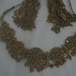 Beautiful Dusty Gold Plated Jewellery Set With Light Brown Stone With Jhumka Earring 