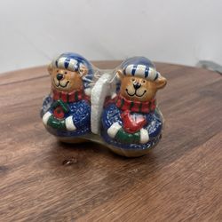 Ceramic Mini Bears Salt & Pepper Set.