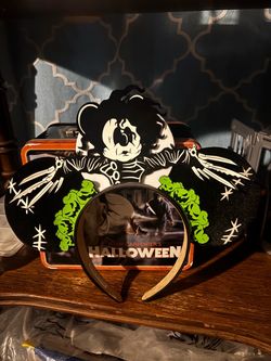 Edward Mickey Mouse scissors hands headband glowing in the dark