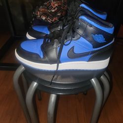 Boys Air Jordan's Mid Size 6.5y