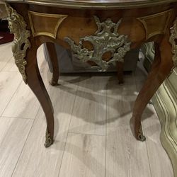 Set Of 2 Antique Side Table 