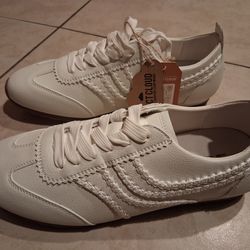 Project Cloud Size 9 Sneakers