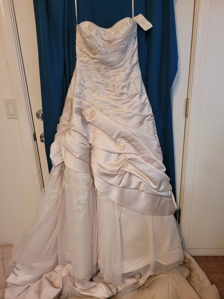 Wedding Dress (David's Bridal)