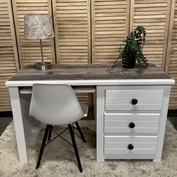 Vanity Desk And Chair 