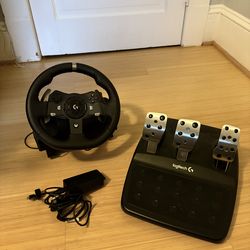 Logitech racing Sim steering wheel and paddles compatible with consoles