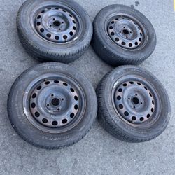 4 —- 185/60r14 4x100 4x3.94 Stock Civic Rims Wheels With Good 80% Treads Tires!!