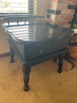 Side Table w Drawer