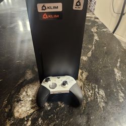 Xbox Series X and Elite Pro Controller 