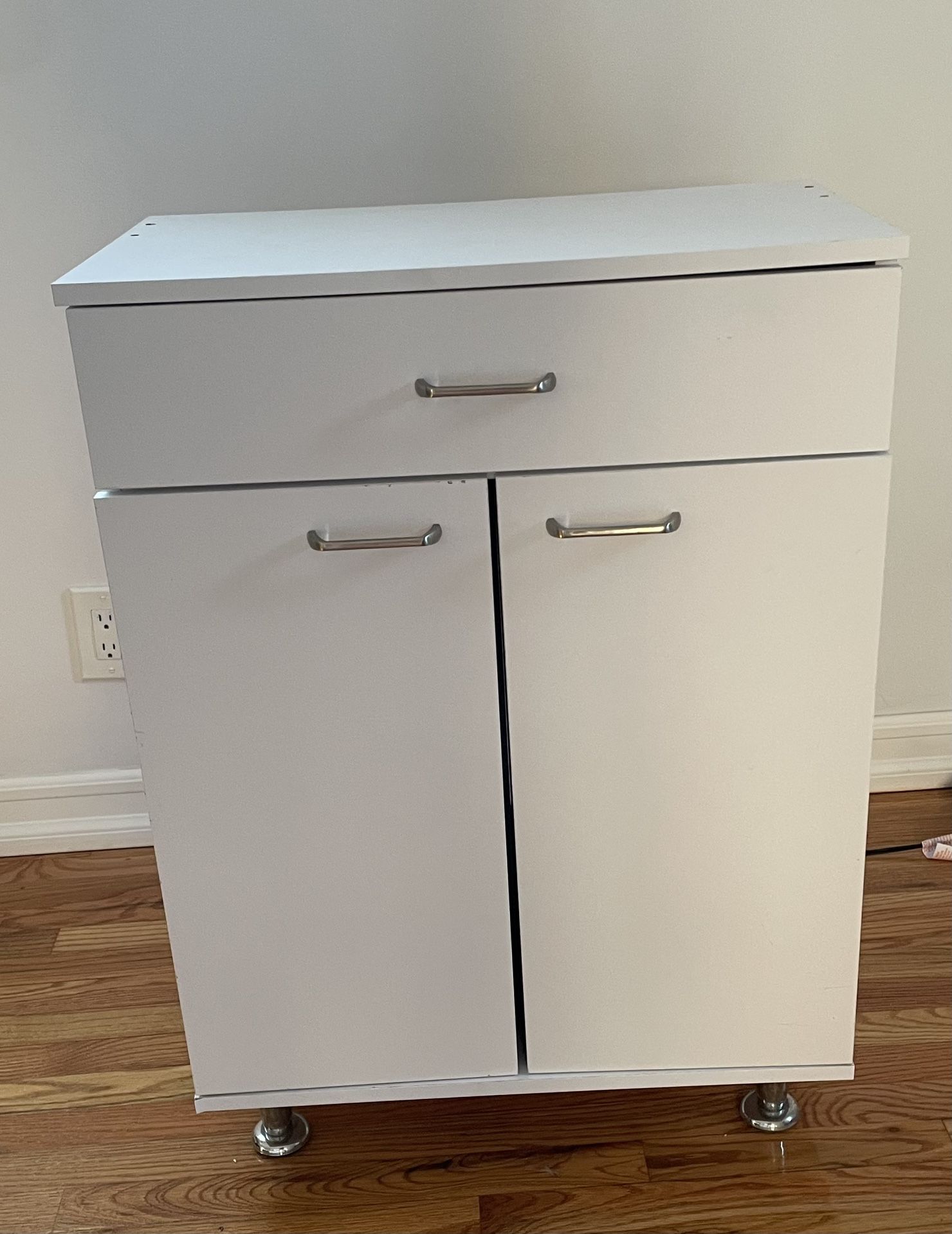 Small cabinet - can be used for everything