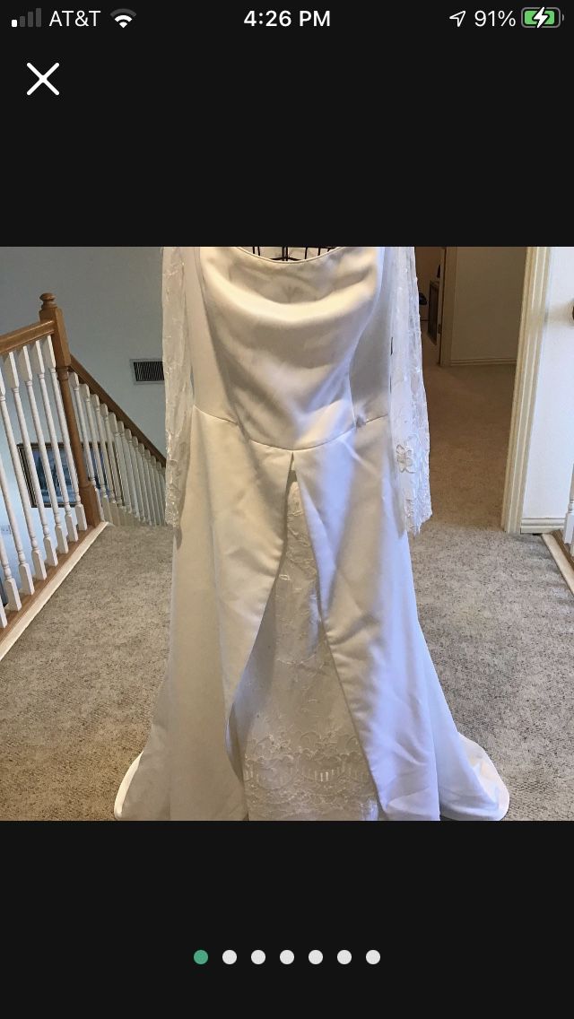 Beautiful Wedding Dress / Bridal Gown (size 16)