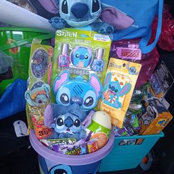 Stitch basket