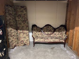 Couch set