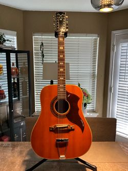 Vintage 1960's Vox Folk Twelve Electric 12-String Acoustic Guitar With Hard Case, Great Condition