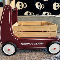 Radio Flyer Classic Walker Wagon