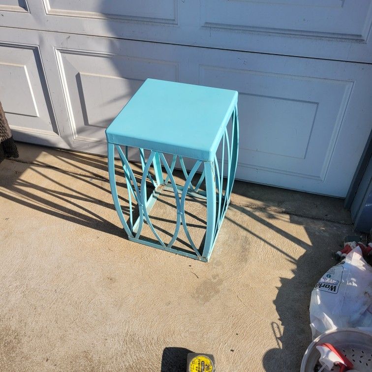Metal Plant Stand/ Side Table