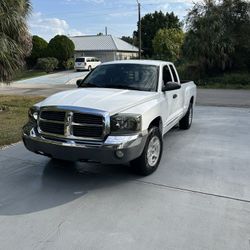 Dodge Dakota SLT 