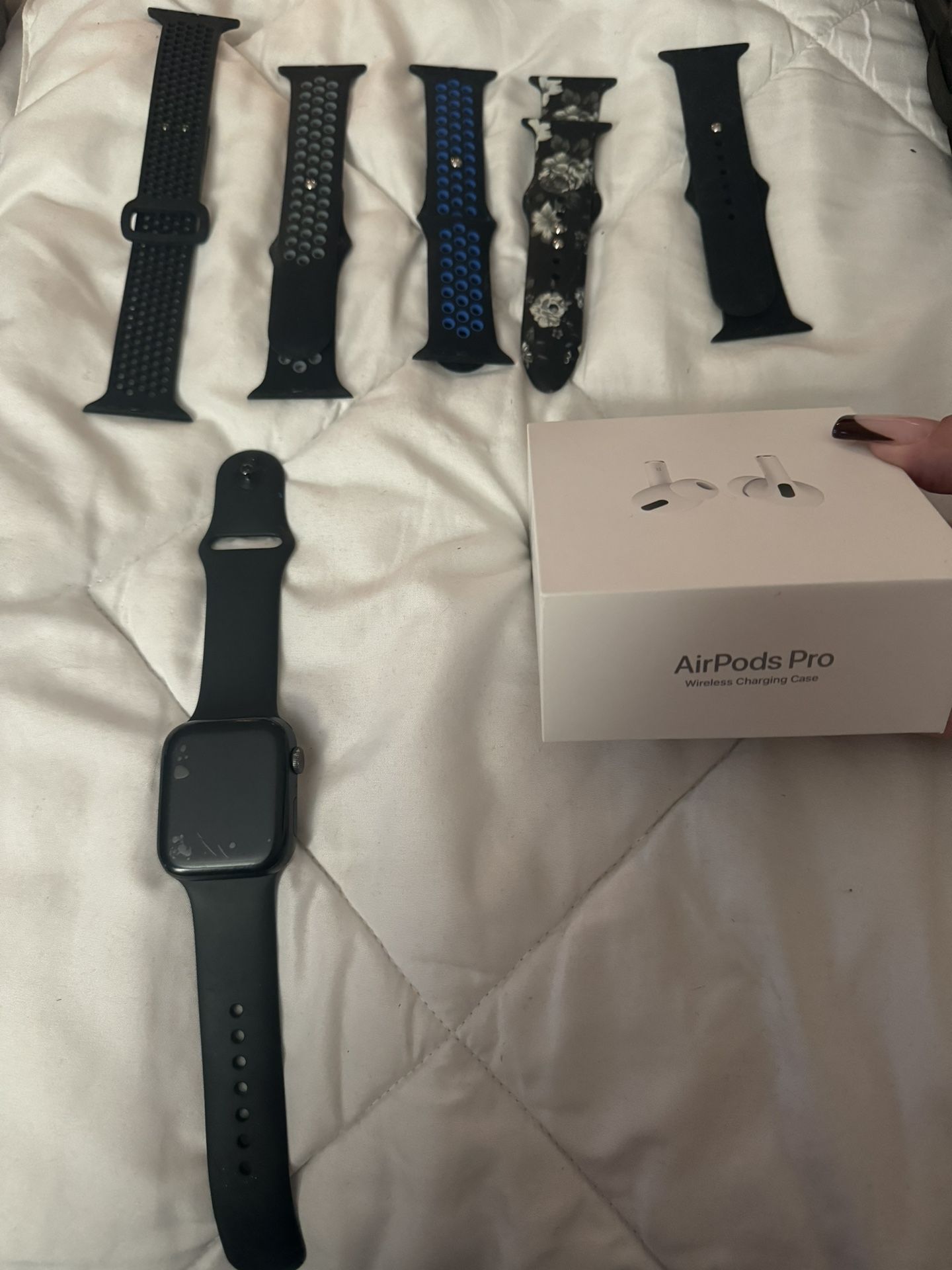 Apple Watch Amd Air Pod Pro