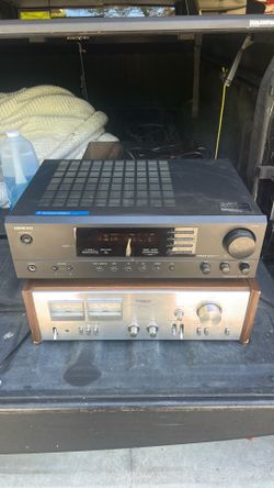 Onkyo stereo amplifier with AM/FM tuner