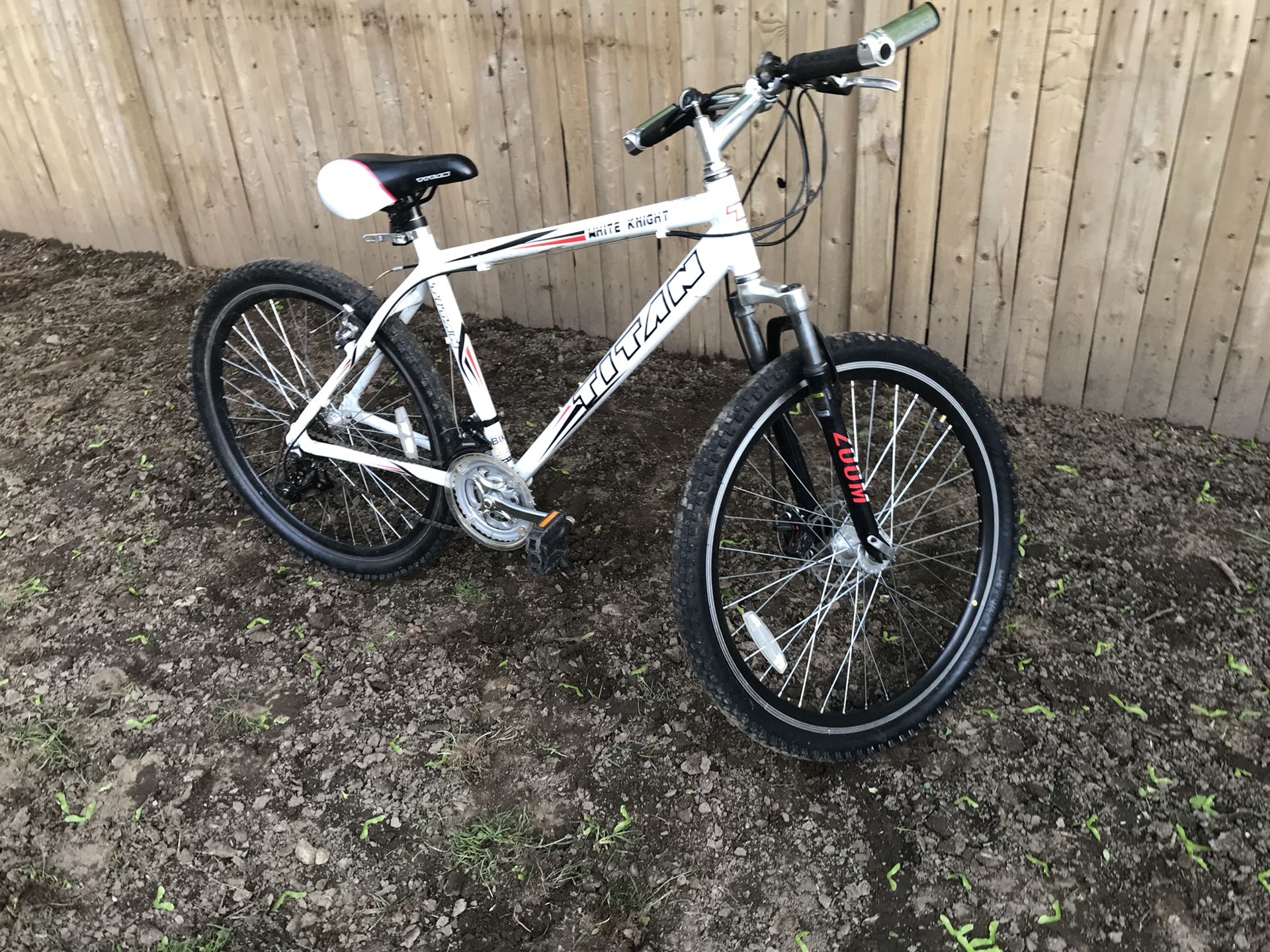 titan white knight mnt. Bike 26’