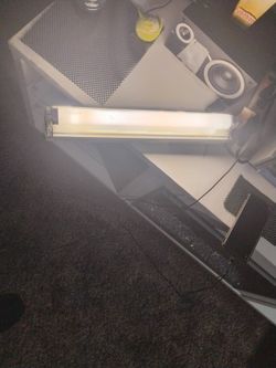 (2) 18" Fluorescent Light