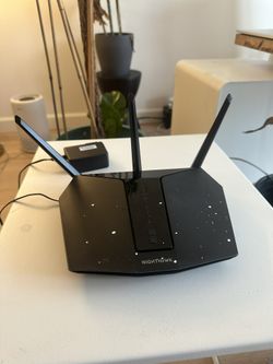 Night Hawk AX 2400 5 Stream Router