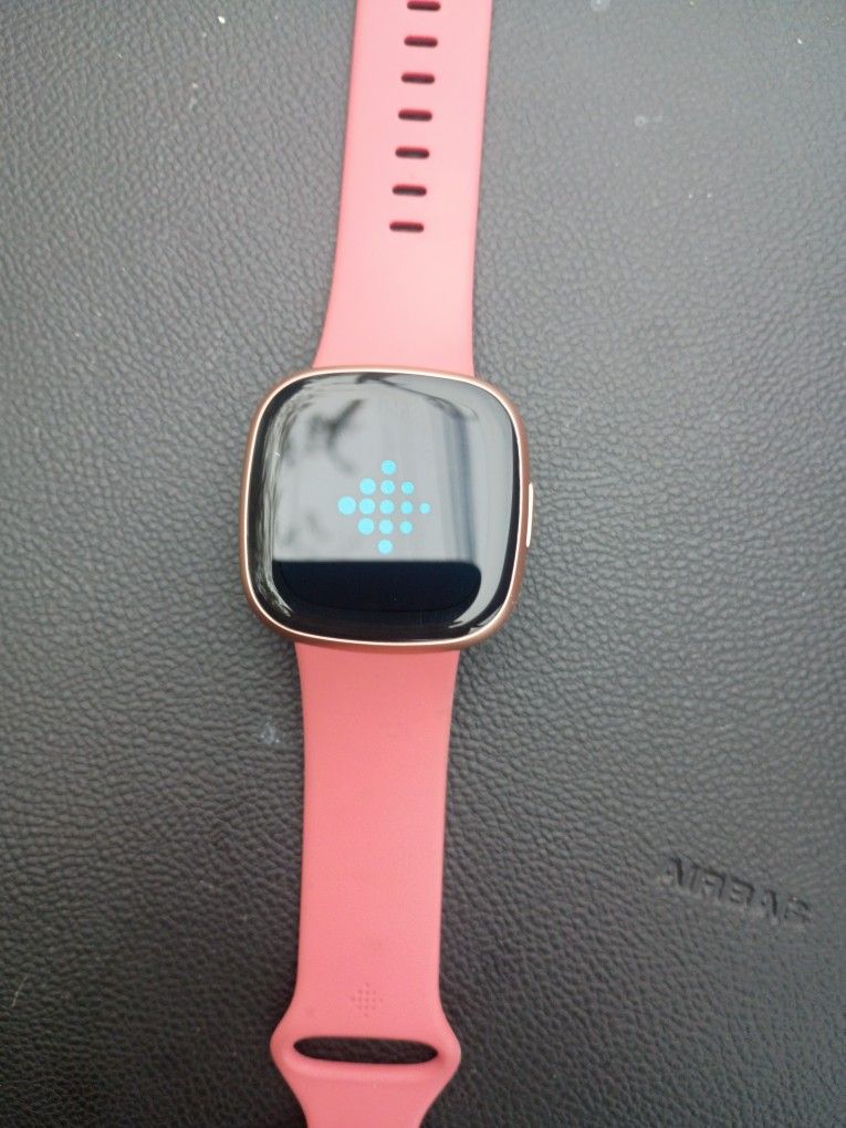 Fitbit Versa 4 Smartwatch 