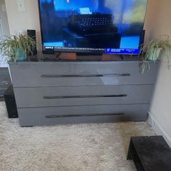 3 Drawer Dresser