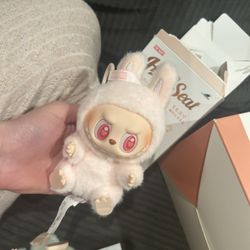 AUTHENTIC LABUBU 100%