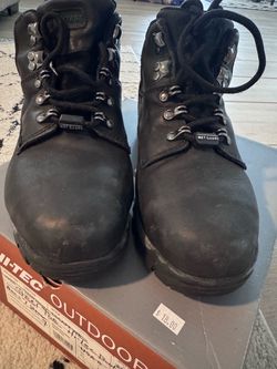 Steel toe Hi-Tec Outdoor boots size 7 men’s 9 women