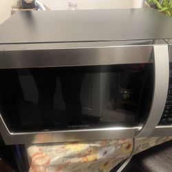 Grey/black Microwave 