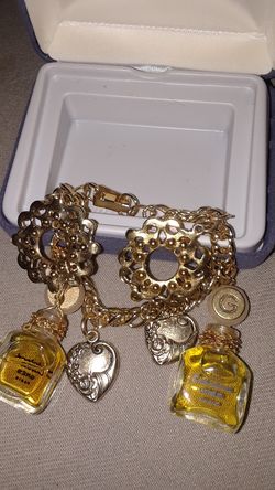 Perfume bracelet
