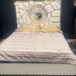 Medusa Bed frame Limited Stock ‼️ 3 Colors