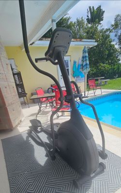 Elliptical Trainer Machine