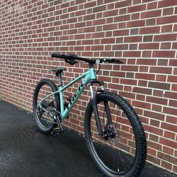 Trek Marlin 4 Gen 2 Size Small 