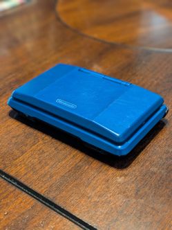 Nintendo DS Original/Fat Blue — BROKEN / FOR PARTS OR REPAIR