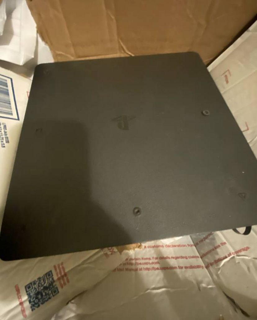 Used PlayStation 4 Slim