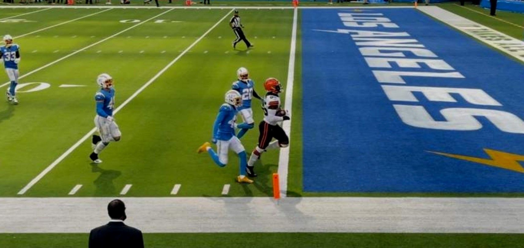 (4) CHARGERS VS. RAIDERS TICKETS for Sale in Carlsbad, CA OfferUp