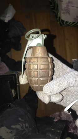 De-commissioned, grenade